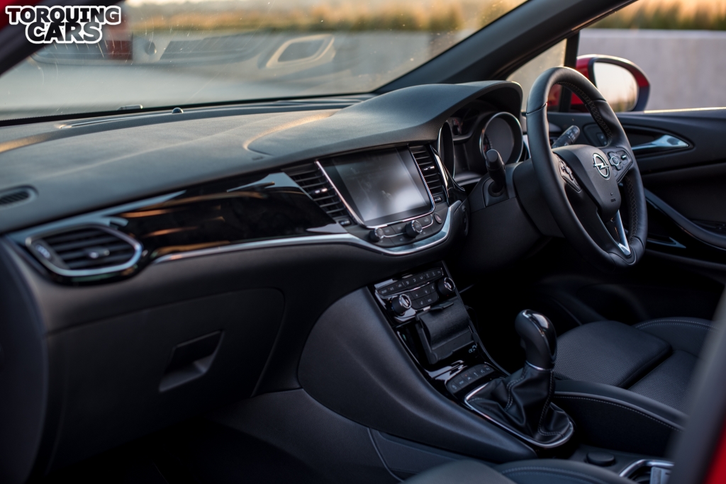 Review – Opel Astra 1.6T Sport Plus - Torquing Cars